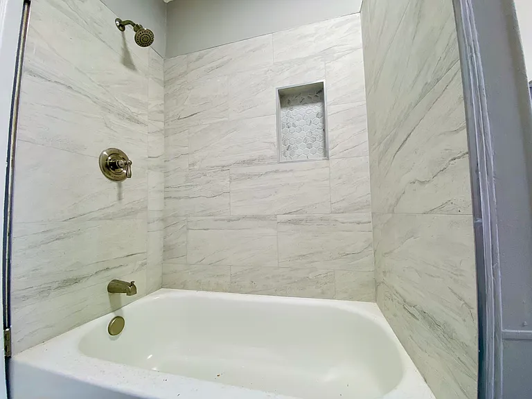 205 Chain St — Photo 8