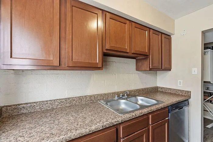 2520 E Cameron Vis — Photo 8