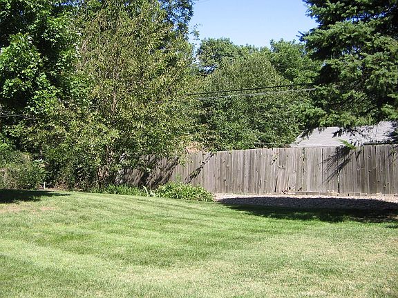 2nd image of 8827 Hadley St