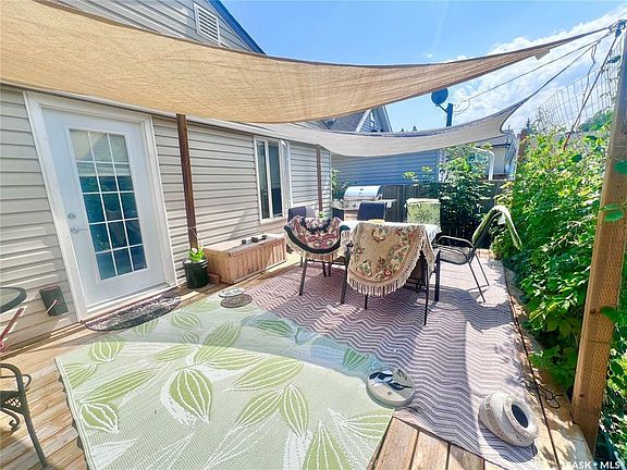 3rd image of 2502 Kelvin Ave