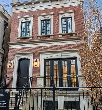 2nd image of 2521 N Greenview Ave #1