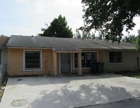 1st image of 18043RD NW 40th Pl