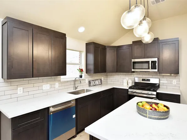 7715 Butler Lakes Ct, Rosenberg, TX 77469