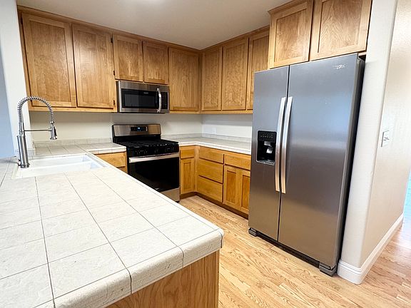 5th image of 10101 Main St Unit 23