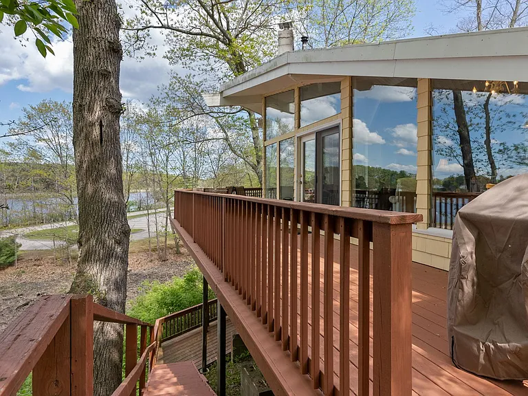 17 Marblehead Ln — Photo 38