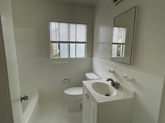4th image of 119 N Kingston St