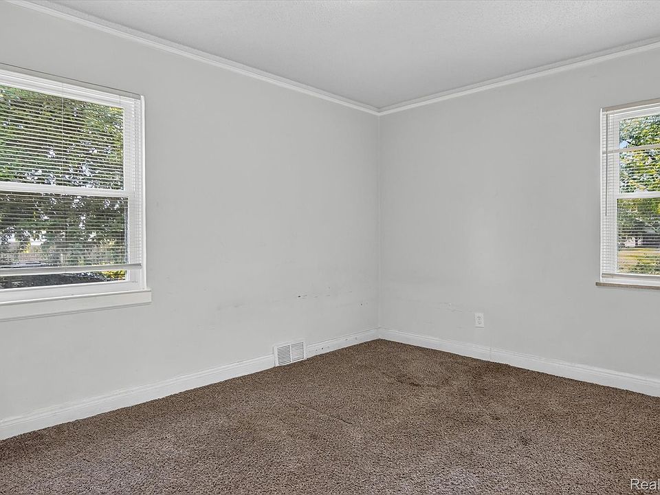 11641 Glastonbury Ave, photo 14