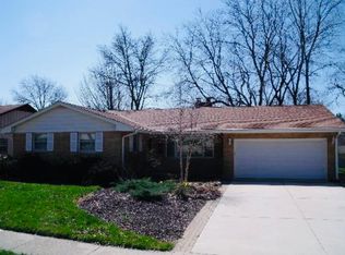 116 Laurel Ln, Dekalb, IL 60115