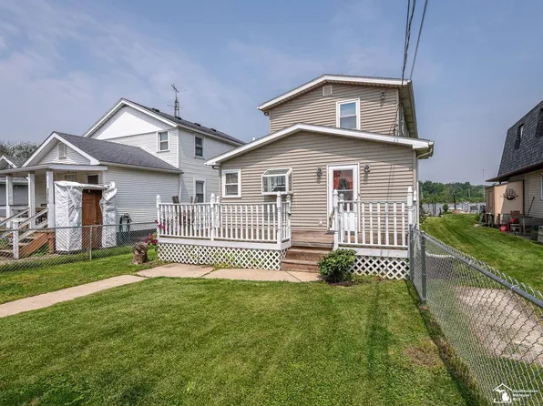 2910 Morin Point St, Erie, MI 48133