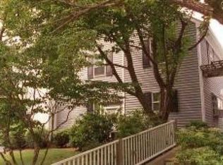 77 Countryside Dr, Basking Ridge, NJ 07920