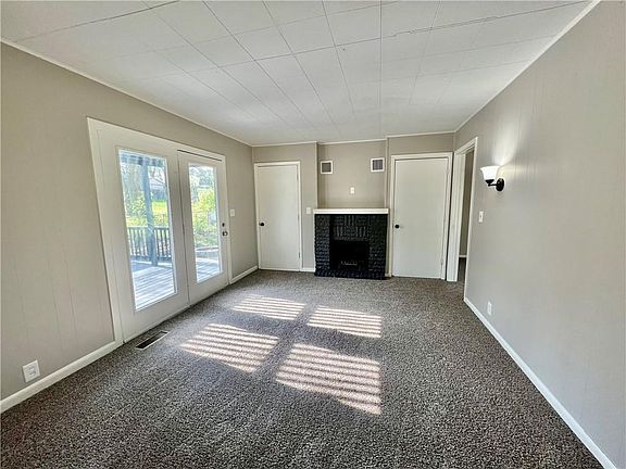 2nd image of 5901 Claremont Ave