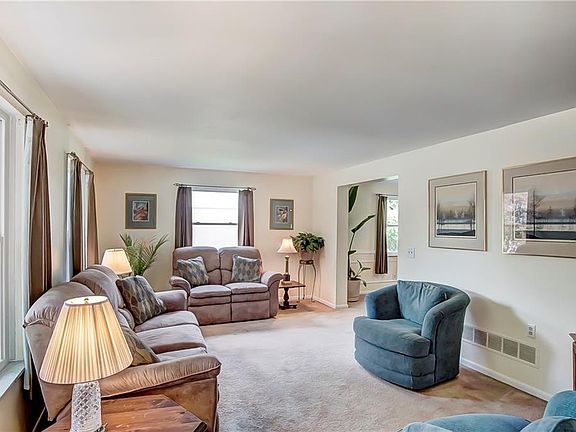 3rd image of 5124 Polen Dr