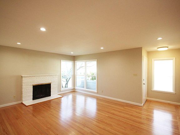 4th image of 1065 Marcussen Dr