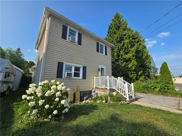 5 Lafayette Pl, Auburn, NY 13021