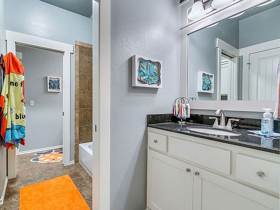 4th image of 19212 Blossom Ct