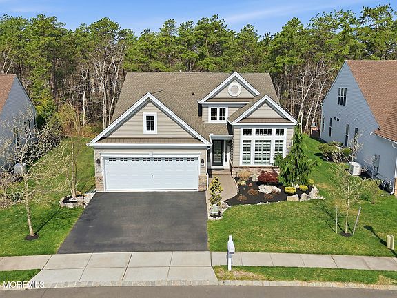 3rd image of 167 Arborridge Drive