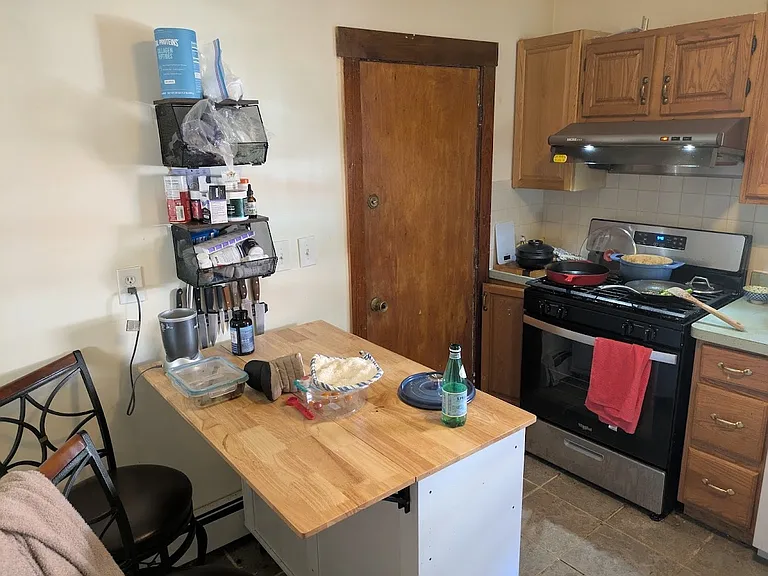 27 Brooks Ave #27 — Photo 4
