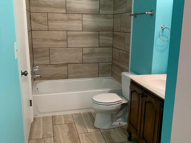 919 W 24th Pl — Photo 11