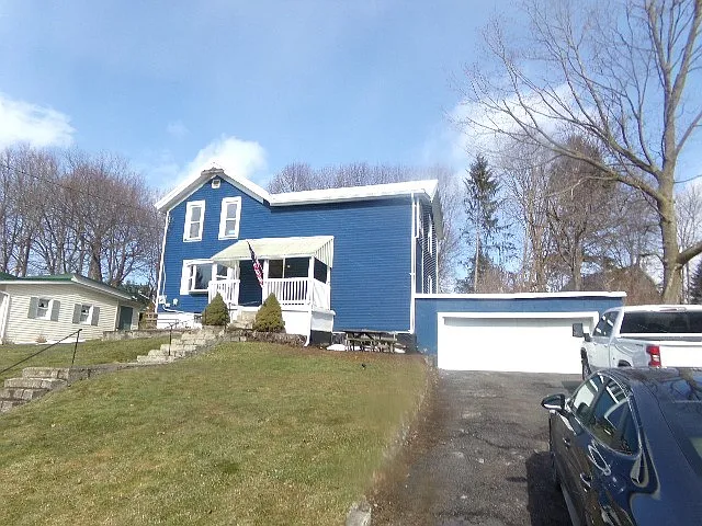 37 Water St photo 1