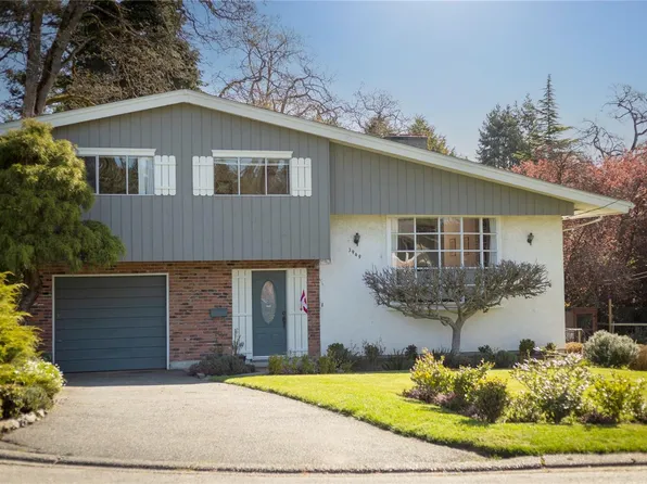 3949 Margot Pl, Saanich, BC V8P 3M2