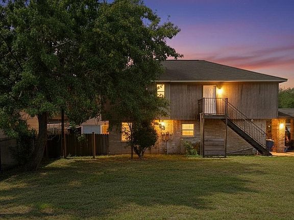 2nd image of 1124 Rosas St