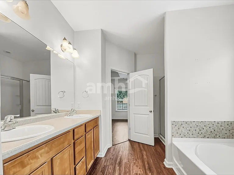 209 Crooked Oaks Dr — Photo 10