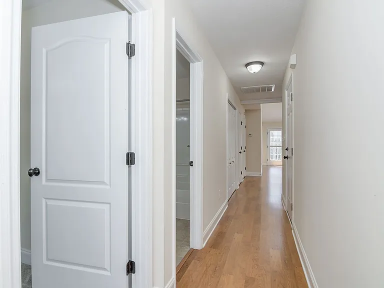 804 Bryan Cir — Photo 6