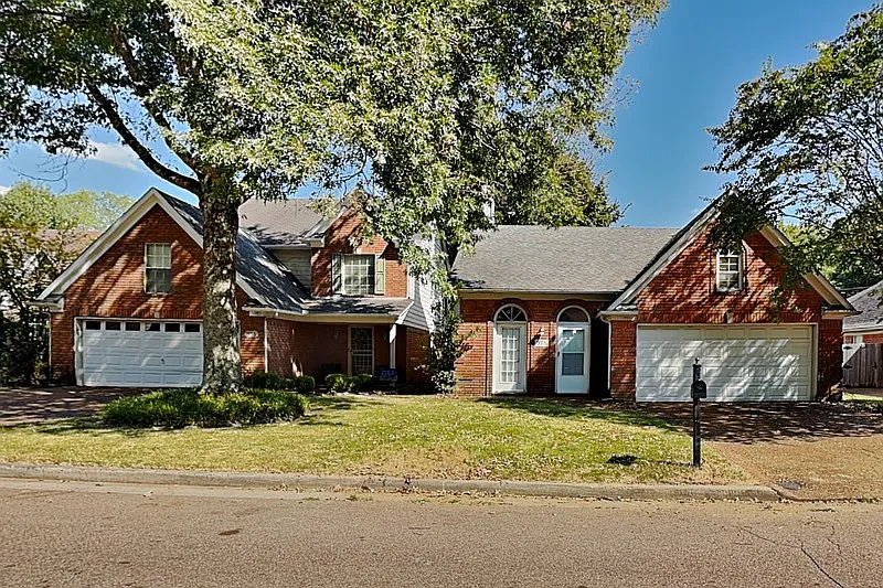 978 Nolan Ln