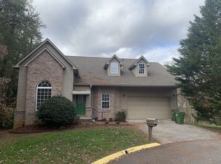 1002 Silver Creek Ln, Maryville, TN 37804
