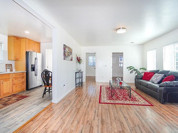 5th image of 525 40th Street