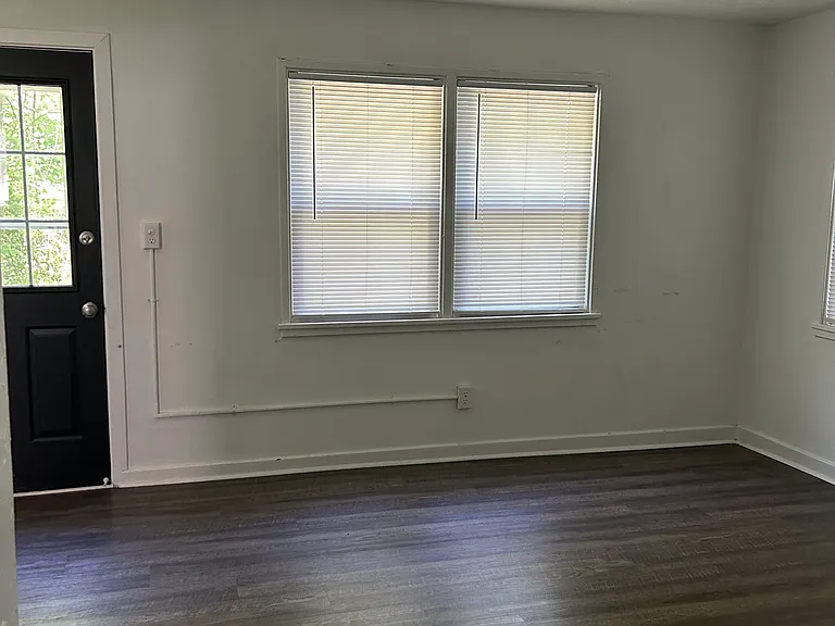 100-52D Midland Hts — Photo 3