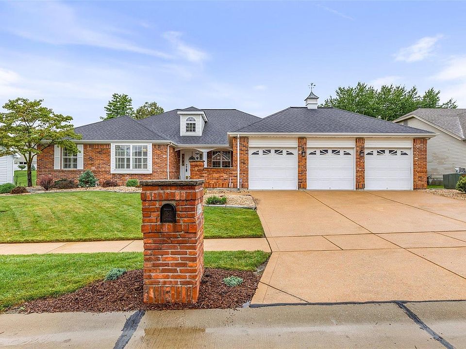1st image of 2640 Towne Oaks Dr