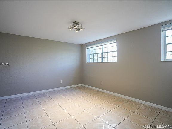 3rd image of 700 Euclid Ave #4G