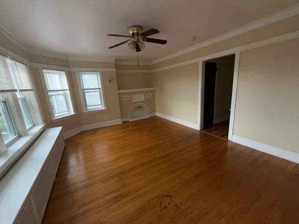 1735 N Tripp Ave #2, Chicago, IL 60639