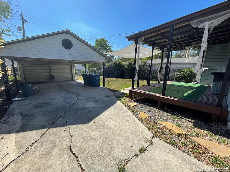 126 Meredith Dr — Photo 17