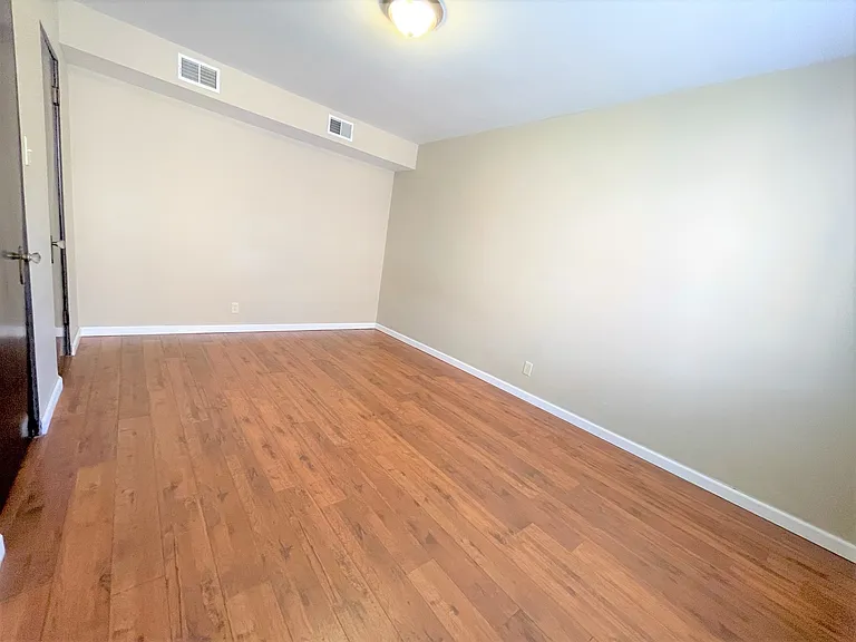 5712 Phillips Ave #B9 — Photo 83