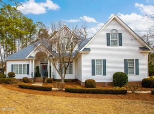 2401 Royal Dr, Winterville, NC 28590