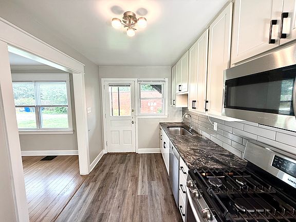 5th image of 1608 Waltham Rd