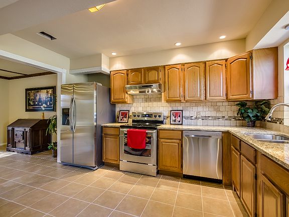 4th image of 7703 Green Glen Dr