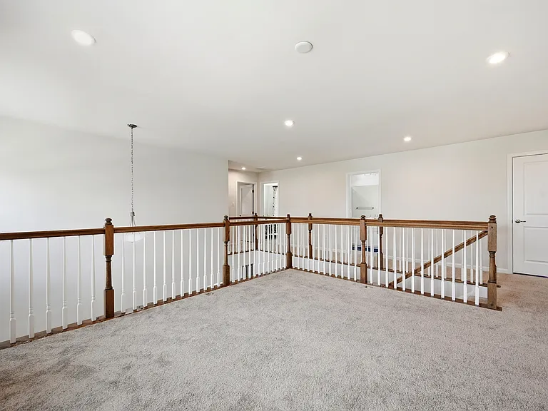 Loft + Foyer