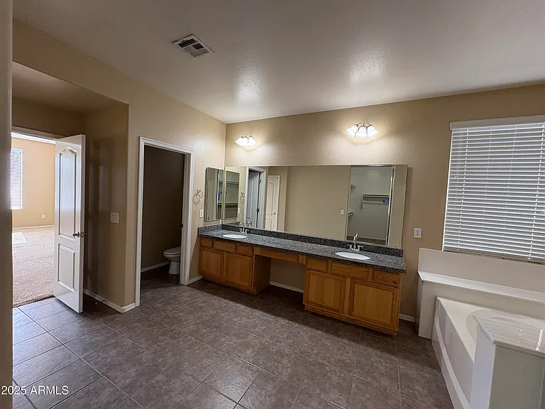 2703 E Zion Way — Photo 15