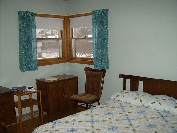 5th image of 317 N Humphrey Cir