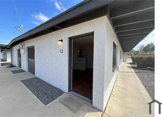 2 bed, 750 sqft, $1,199 — Photo 2
