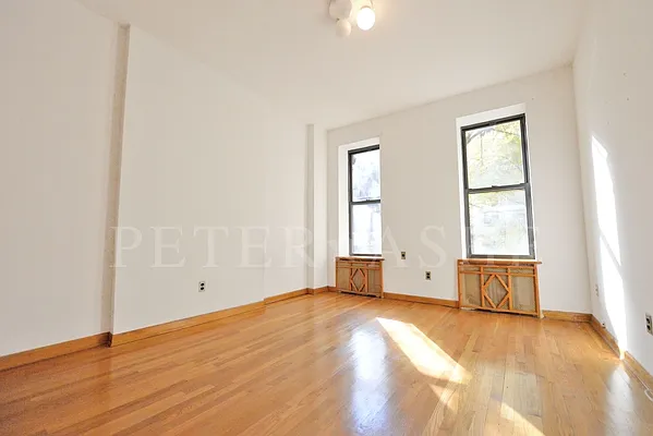 Rented by Peter Ashe | media 6