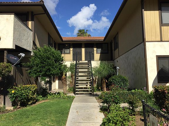 2nd image of 272 W Santa Barbara St