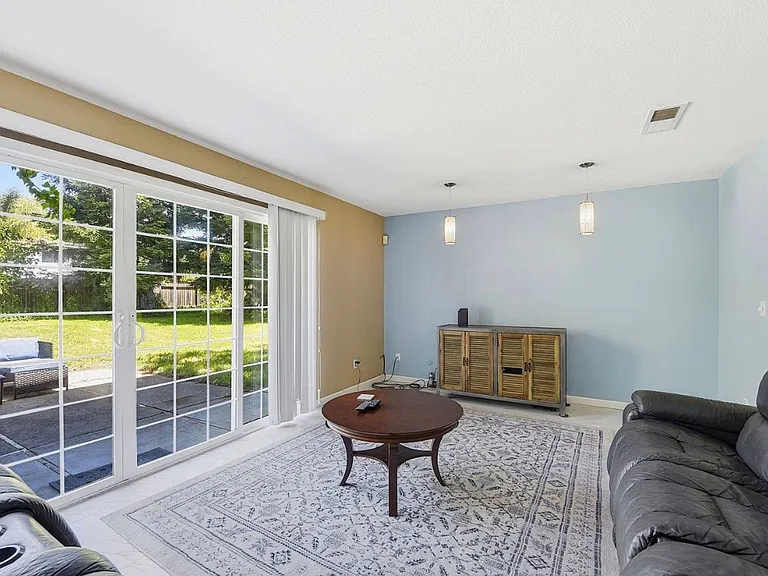 3283 Cambridge Rd — Photo 10