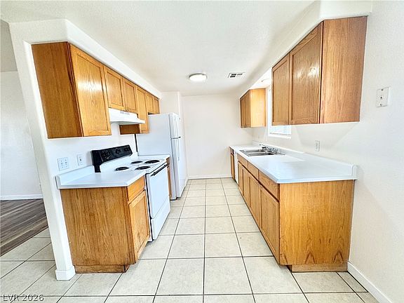 5th image of 1827 E Calvada Blvd APT 1