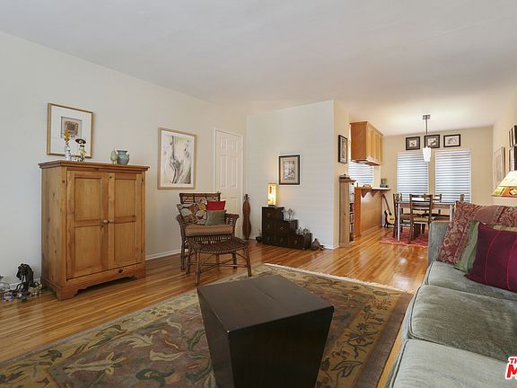 4th image of 2320 Oak St APT 1