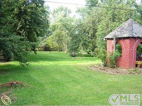 BACK YARD GAZEBO