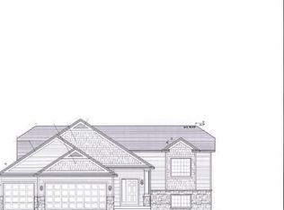 707 Fir St SW, Isanti, MN 55040